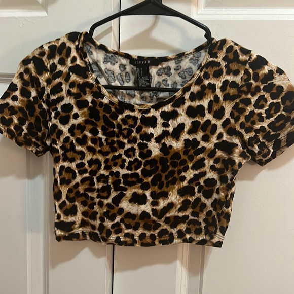 Forever 21 cheetah crop top - Picture 1 of 2